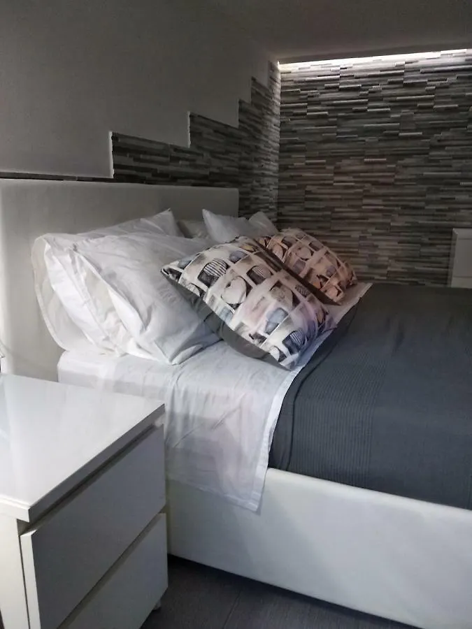 Appartamento Casa di Carlo e Vale Aeroporto di Catania Fontana Rossa 0*,
